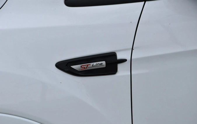 Ford Kuga cena 66899 przebieg: 97000, rok produkcji 2017 z Pieńsk małe 631